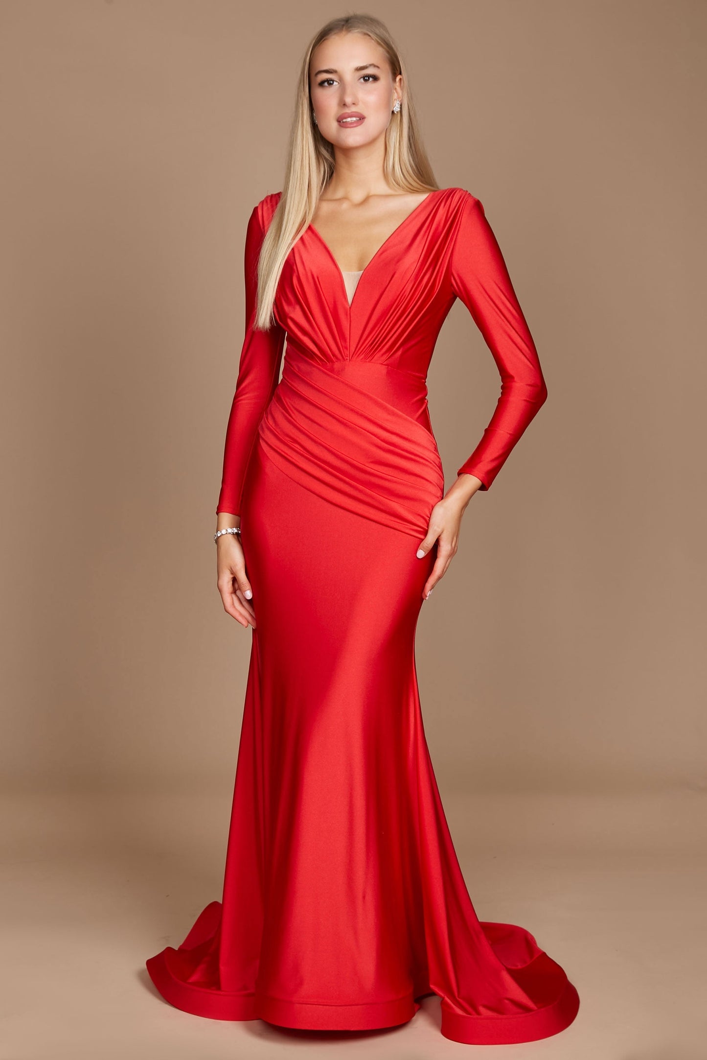 https://cdn.shopify.com/s/files/1/1109/3312/files/DD1240_Red_1_a52e52d1-050b-4170-8b3e-e5c9ce6d5c23.jpg?v=1745264526