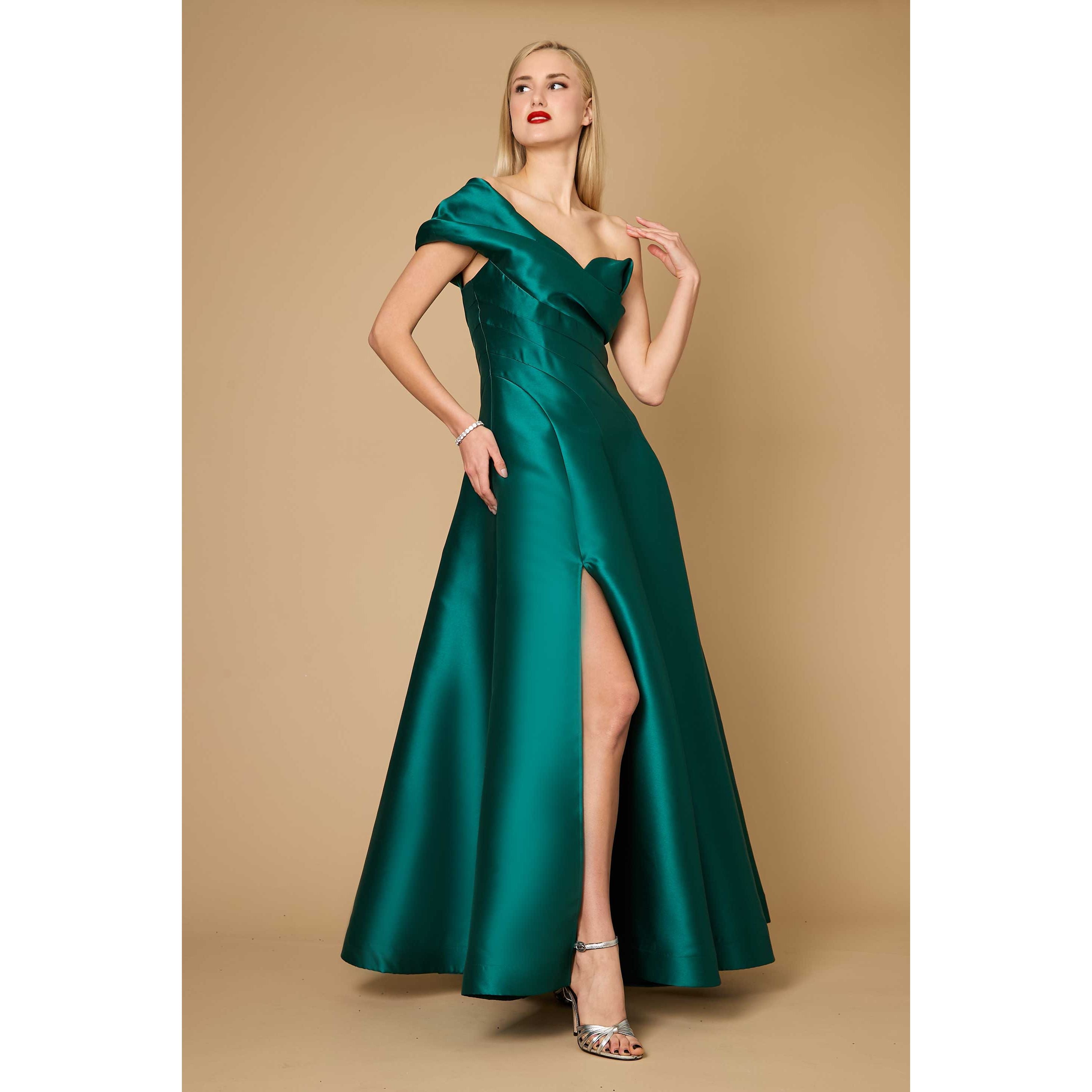 https://cdn.shopify.com/s/files/1/0062/5351/0738/files/DD1277_Emerald_1_dcda9275-1067-4dd1-87c3-91ecdca65977.jpg?v=1740768121