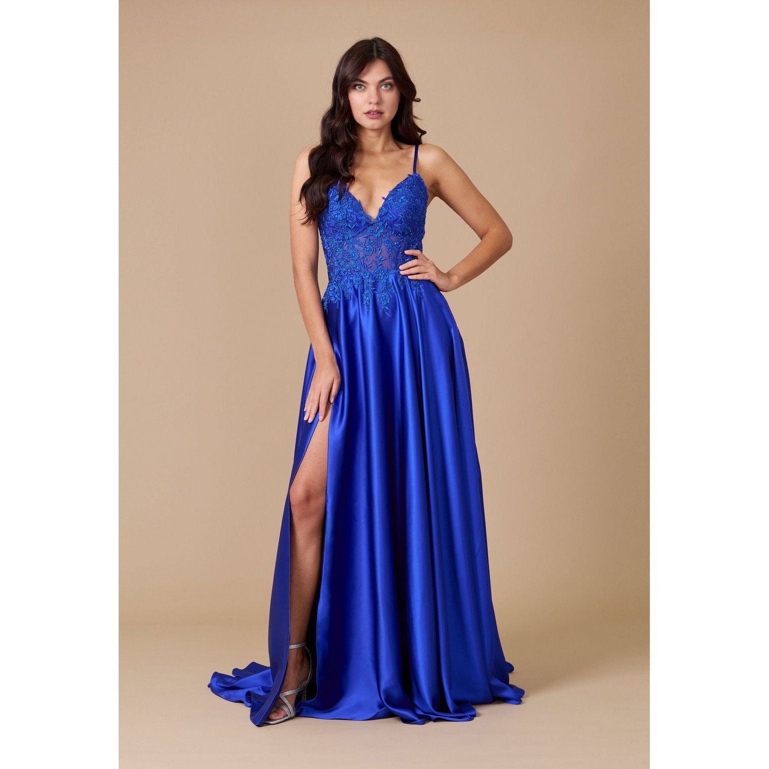 https://cdn.shopify.com/s/files/1/0062/5351/0738/files/DD1359-_289_29_398d4d82-9e4d-4d09-b570-2ae35266fb09.jpg?v=1741194924