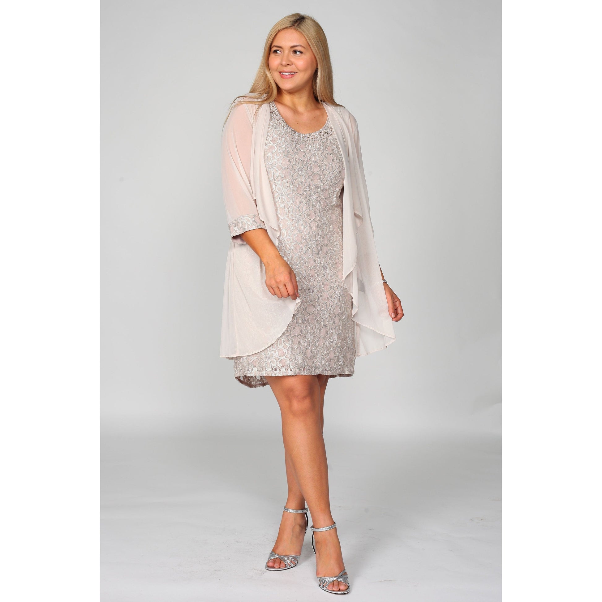 https://cdn.shopify.com/s/files/1/0062/5351/0738/products/RM2208_Champagne_5_087db08b-762d-4b89-941c-9f0b8cbba76d.jpg?v=1740768415