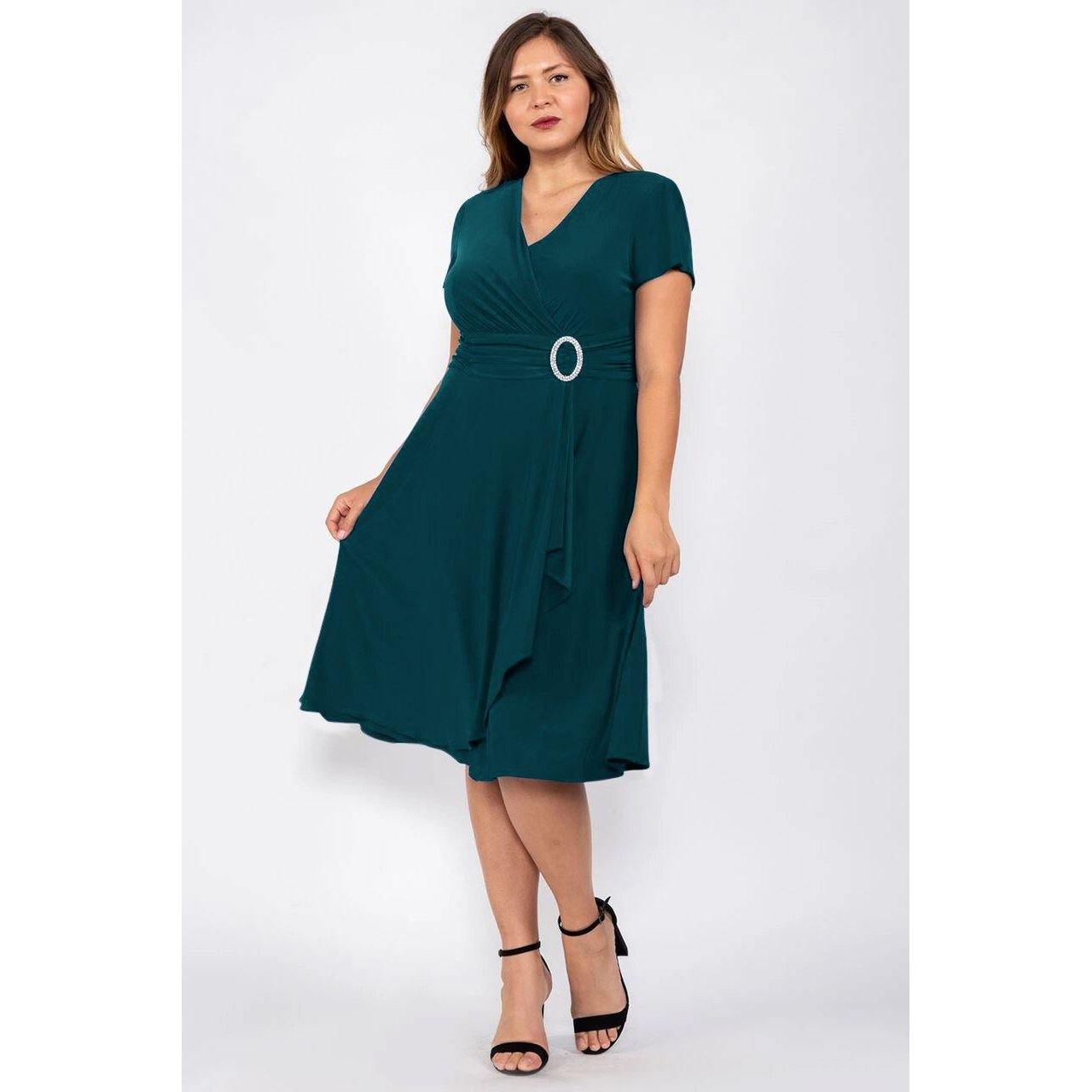 https://cdn.shopify.com/s/files/1/0062/5351/0738/products/RM5705W.-Emerelad_20jpg_a41d9506-da85-464e-8e2c-1c4c4a1c0845.jpg?v=1740768401