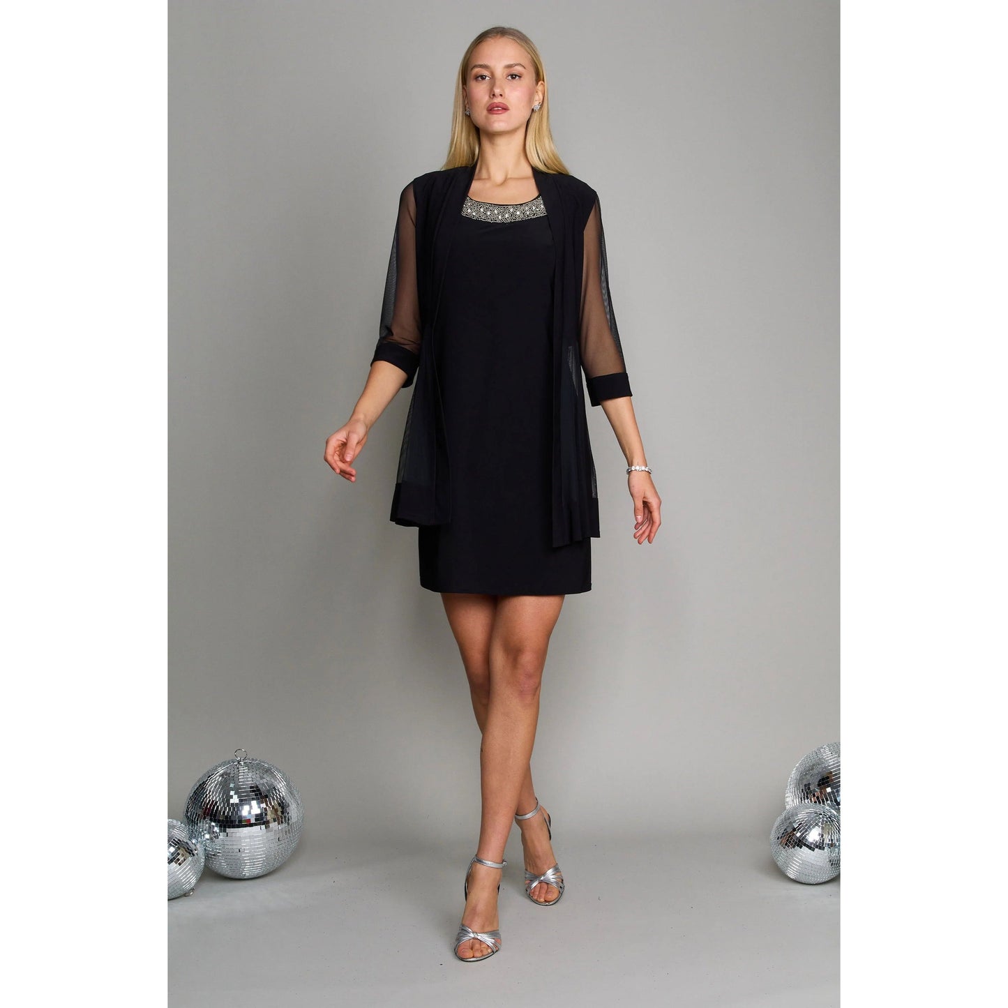 https://cdn.shopify.com/s/files/1/0062/5351/0738/products/RM8442_Black_New_5_049c7b88-61e8-489c-bad0-5f2ec738080c.jpg?v=1740768380