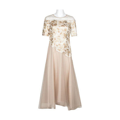 https://cdn.shopify.com/s/files/1/0062/5351/0738/files/ap1e208899_champagne_ivory.jpg?v=1747859856
