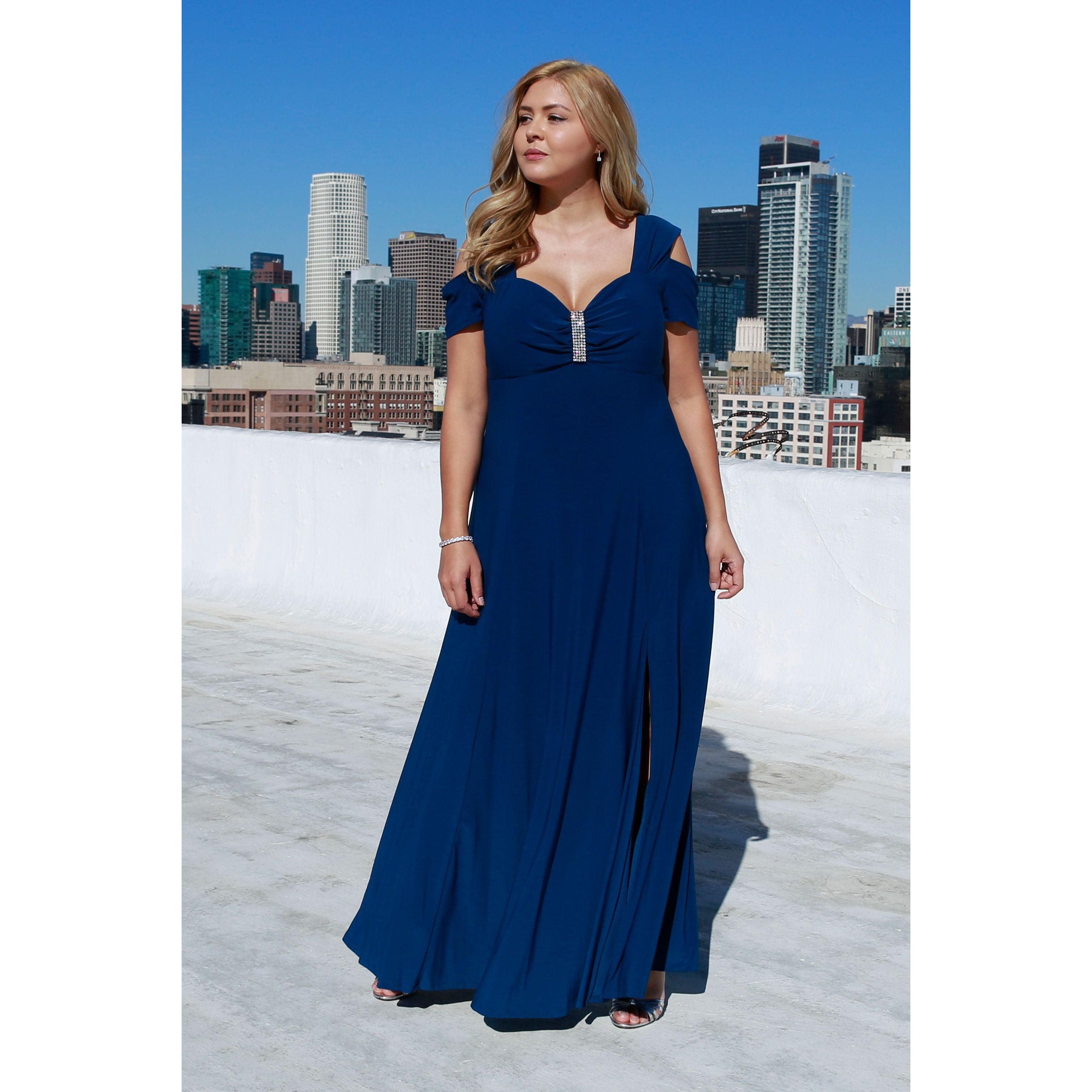 https://cdn.shopify.com/s/files/1/0062/5351/0738/products/randm-richards-long-plus-size-formal-evening-dress-1367w-the-dress-outlet-4.jpg?v=1740768334