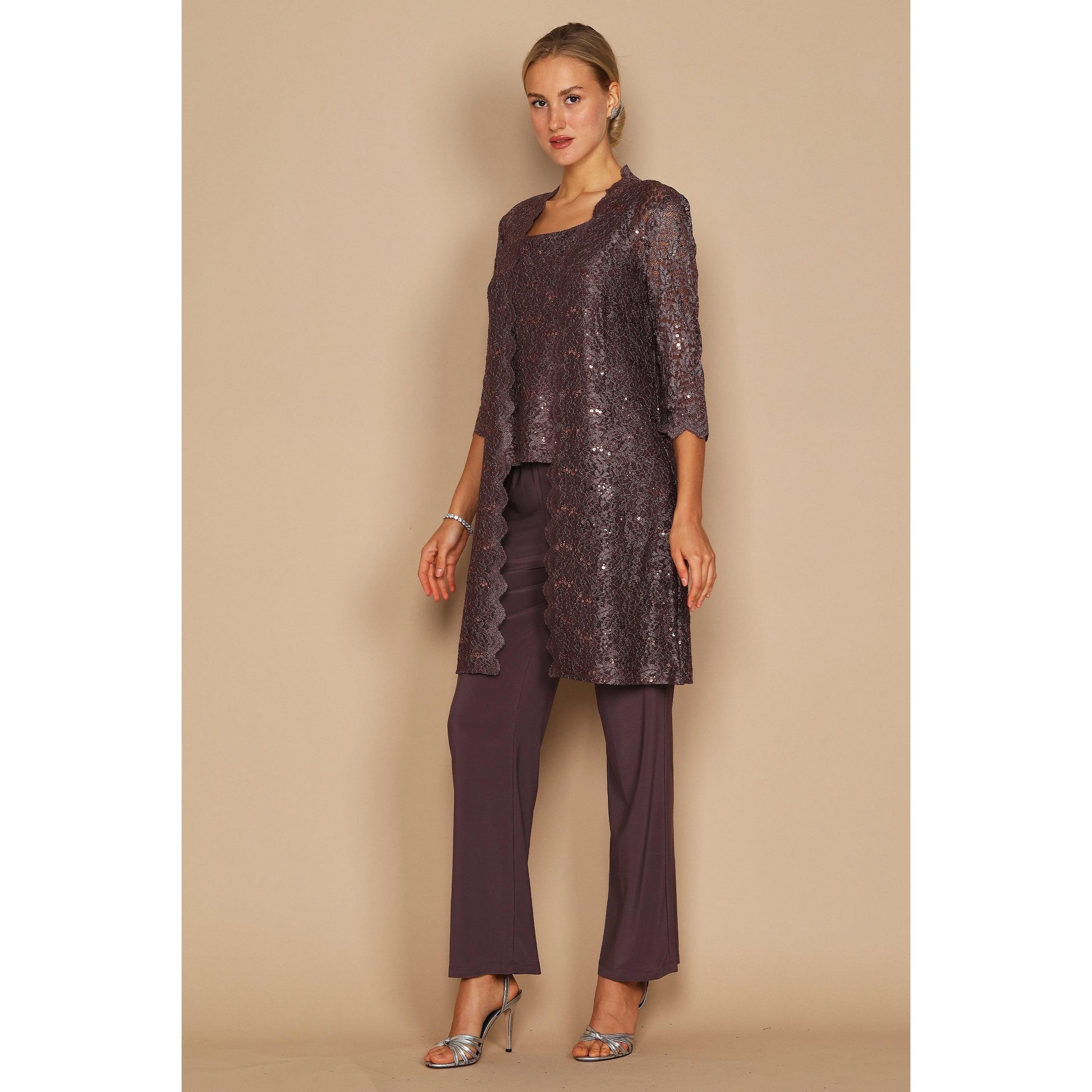 https://cdn.shopify.com/s/files/1/0062/5351/0738/products/randm-richards-mother-of-the-bride-pant-suit-made-in-usa-1993-the-dress-outlet-36_c2b7da68-8e79-4d59-be64-969d04b6f9cc.jpg?v=1740768429