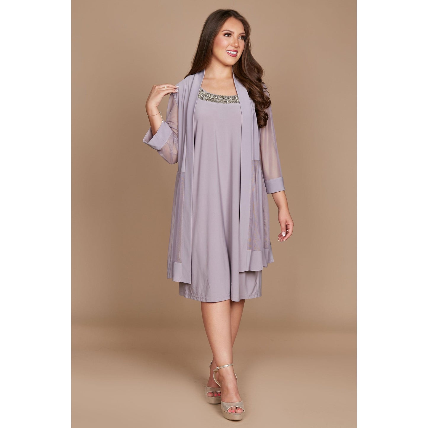https://cdn.shopify.com/s/files/1/0062/5351/0738/products/randm-richards-short-mother-of-the-bride-plus-size-dress-8442w-the-dress-outlet-16_1daa0e84-ece7-4b14-a9e2-4f373c0bb30c.jpg?v=1740768380